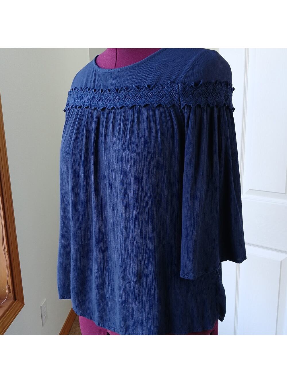 Old Navy Crinkle-Gauze Swing Blouse Small blue halsey embroidery detail yoke
